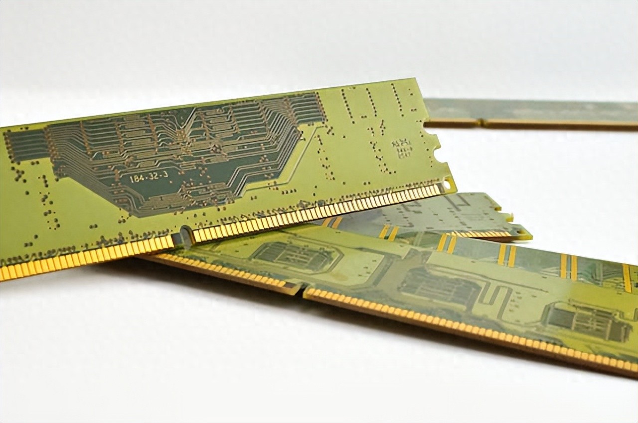 DDR4主流价格下跌 2.4%,DRAM交易放缓