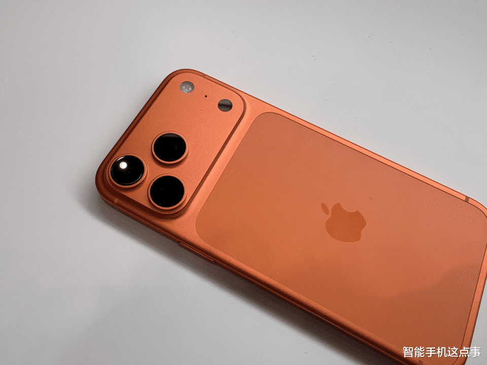 一邊砍單一邊暴漲：iPhone17激活近400萬，Air卻被砍100萬臺！