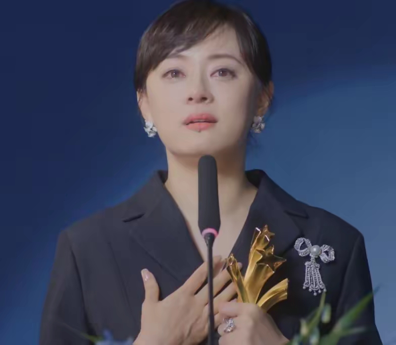 《蛮好的人生》大结局反转!邱丽苏公司破产孩子流产,胡曼黎重回蓝洋,拿奖逆袭