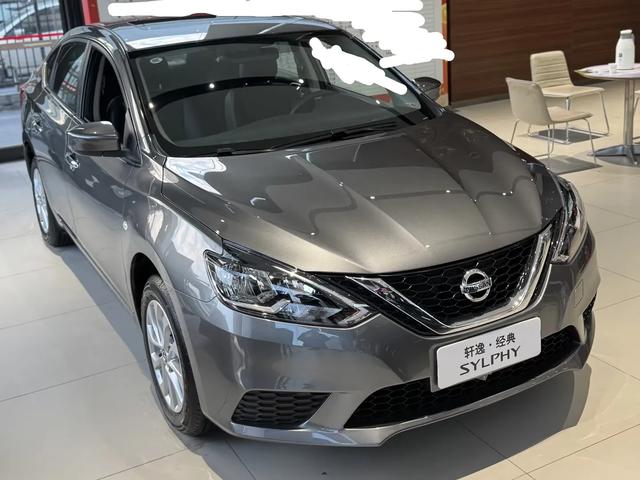 燃油家轿车天塌了，4万多的全新轩逸经典，6万多朗逸新锐真香啊