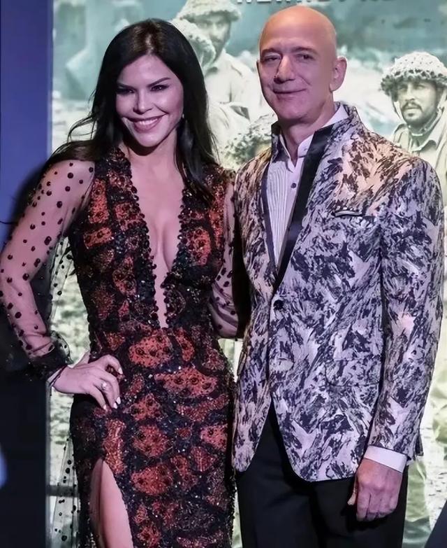 桑切斯底层逆袭:能力演技绝佳,脸蛋身材辨识度高,熟知男性心理