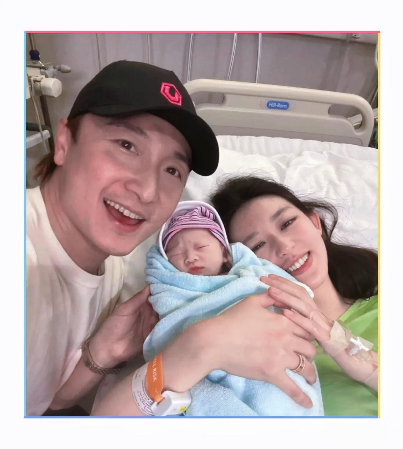 45岁方力晒老婆生产Vlog，官宣得女，一家三口合影，画面温馨！