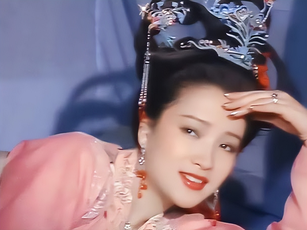 何晴病逝1天后，才发现独子名字取得暗藏深意，字字都有来头