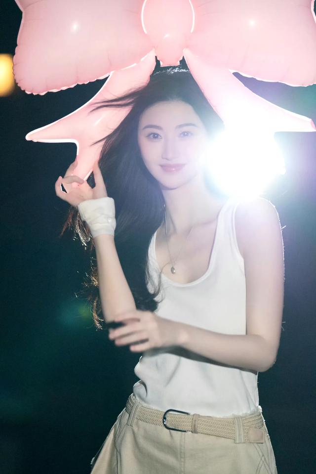 景甜,人间富贵花,连头发丝都在发光