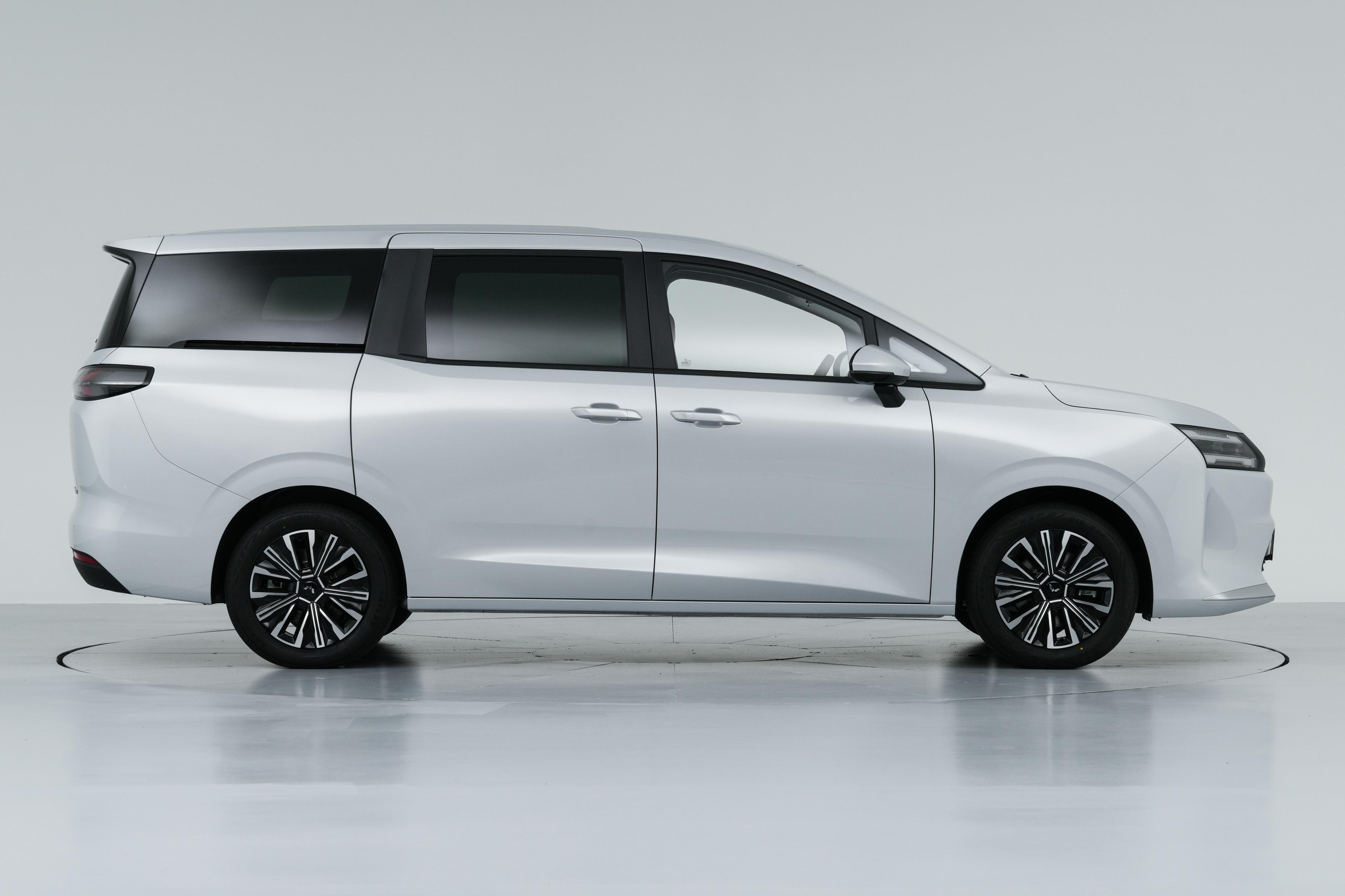 7座车选哪个？我试驾了星光730，能装、好开还省钱