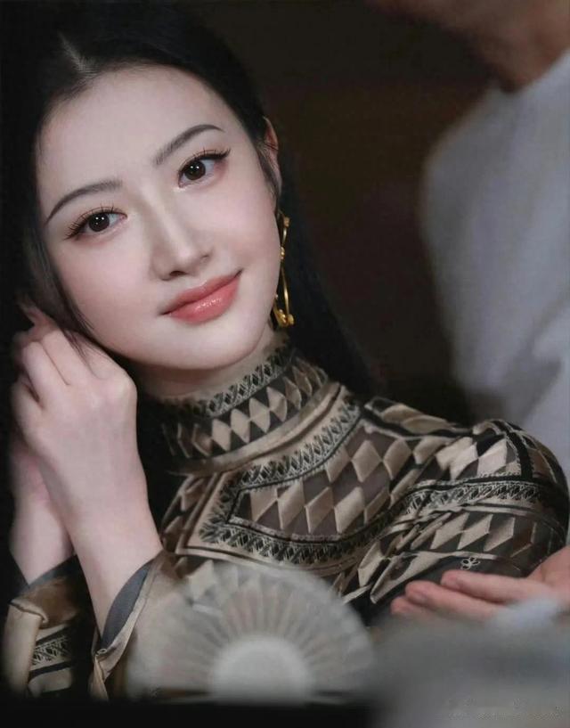 微胖才是景甜的正道，珠圆玉润