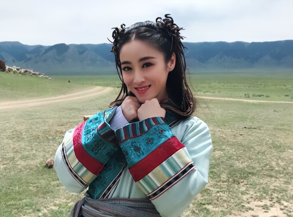 举报张艺谋超生,致其被罚748万的何珺,如今过的如何呢?