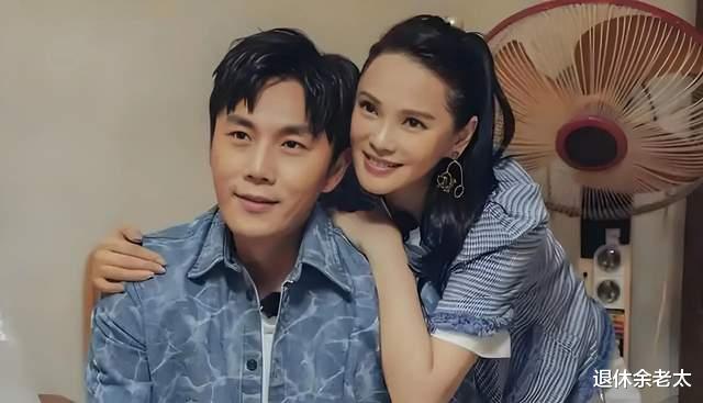 57岁的伊能静一句“没离婚，只是各自生活”，是各自精彩还是各自演戏？