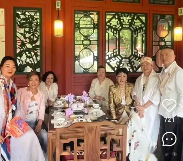 整场婚礼最嗨在晚宴!两位神秘人物出现,马筱梅放飞自我变小迷妹