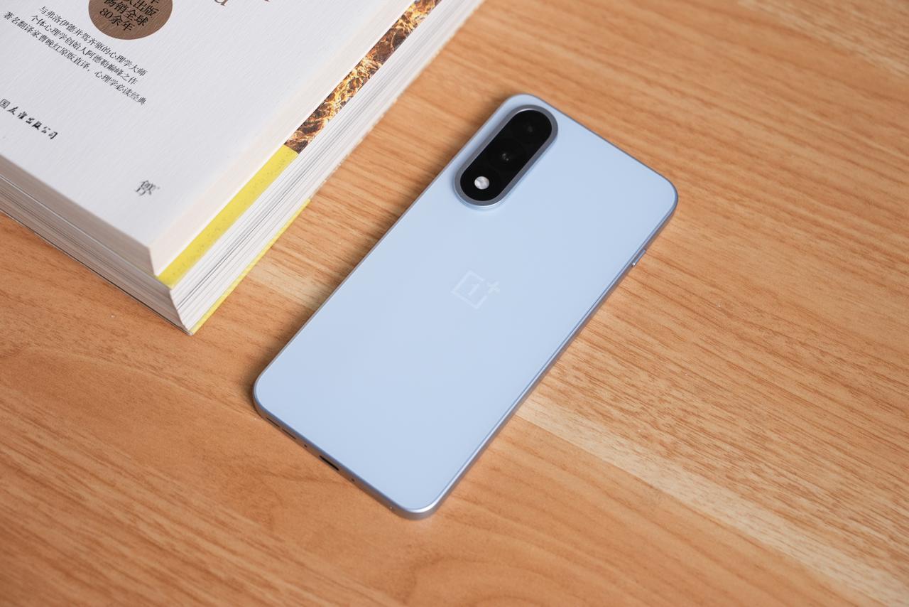 一加这两款新机会你们的开学搭子吗?