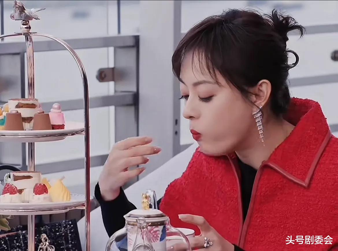 孙俪“吃点心”在全网火了，刘涛的评价，终于有人信了！