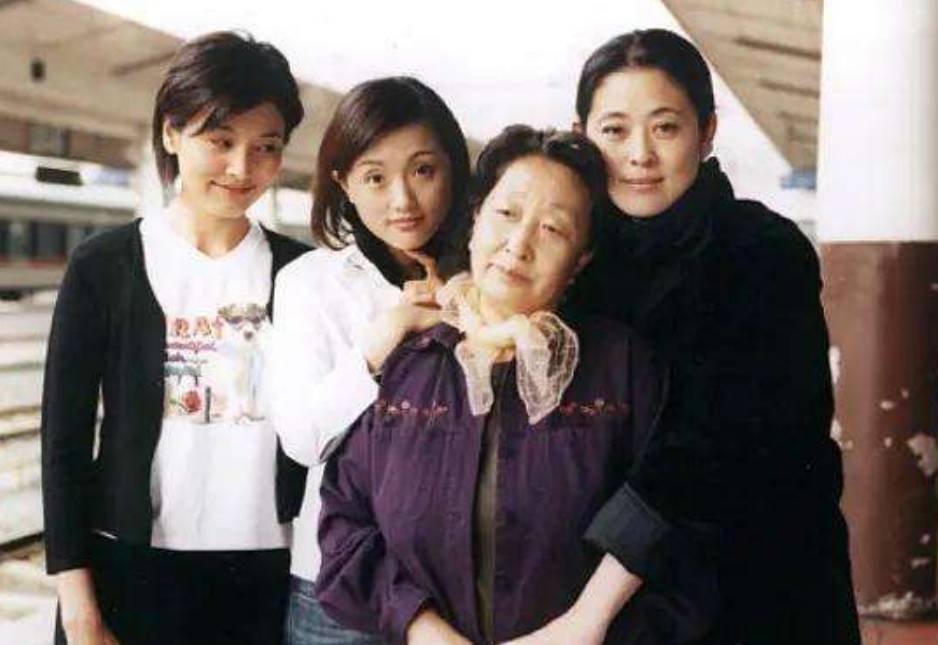 倪萍千字长文悼念朱媛媛:小虎牙的笑脸永留人间