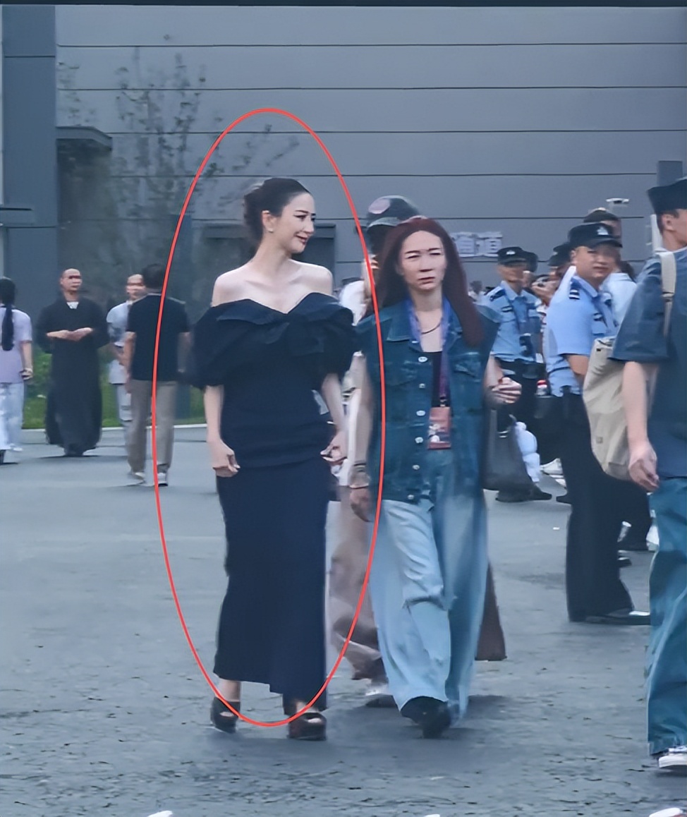 深圳晚宴,佟丽娅皮包骨,杨采钰真空,谭松韵肿,刘雨昕像座山雕