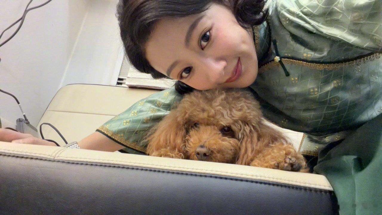 杨紫欧豪新剧结婚路透!欧豪胖了杨紫好美还原度满分,剧组过节甜