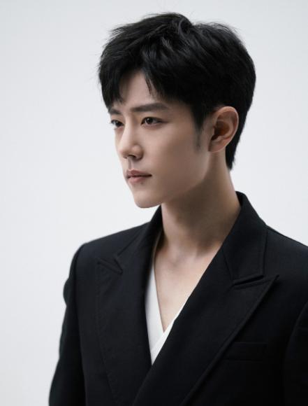 王一博也没想到，肖战会因湾区升明月当天一个特殊举动，口碑暴涨