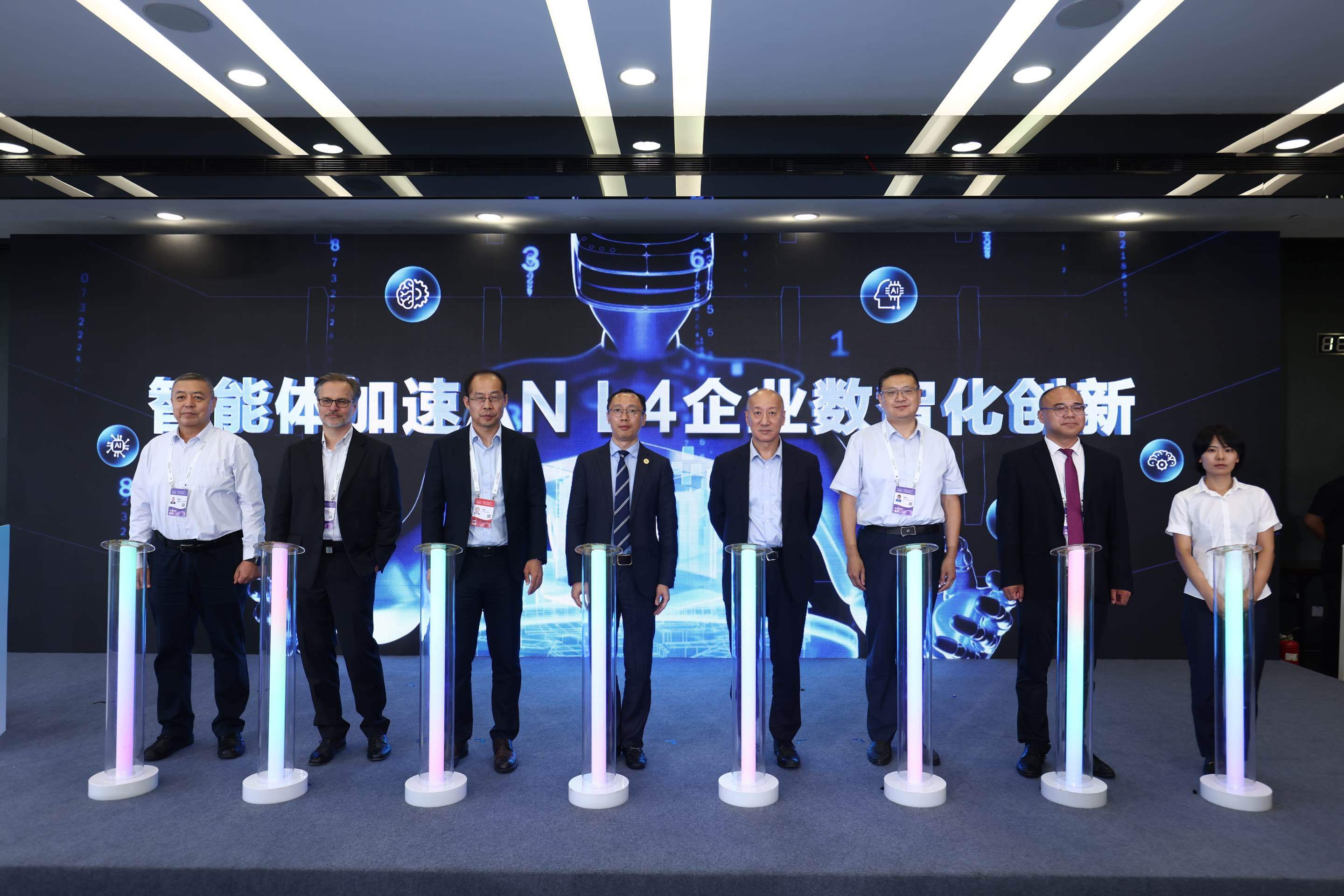 華為NCE-數據通信領域總裁王輝：AI落地應用的新階段