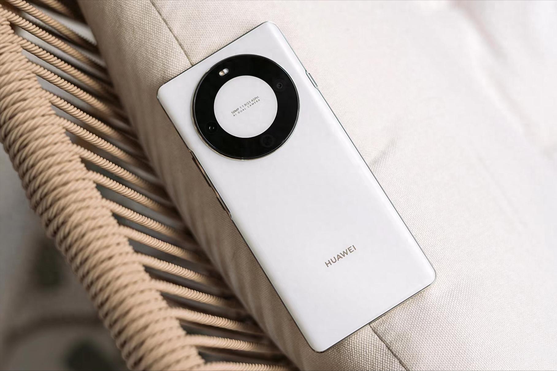 華為也妥協了，1.8米耐摔+6100mAh+麒麟芯，國補后跌至1699元