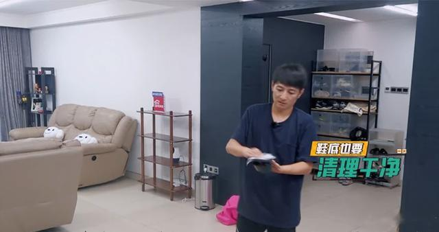 节目停播即失业,从主持人到“精神病”,李维嘉到底经历了什么?