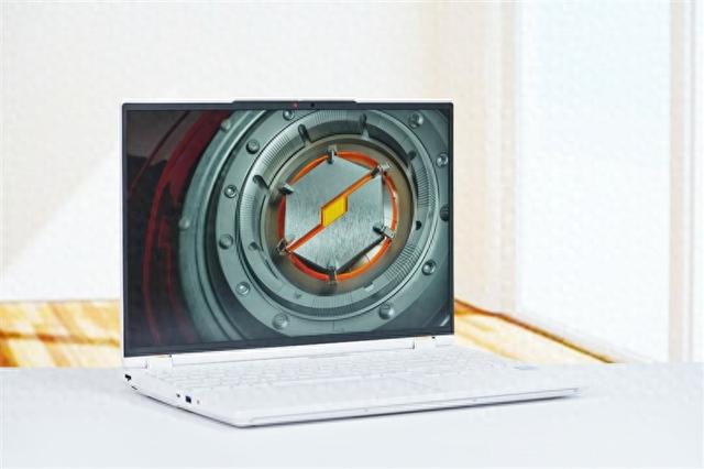 长江存储PC411 2TB SSD评测:性能卓越稳定可靠 夏天高负载也仅56度