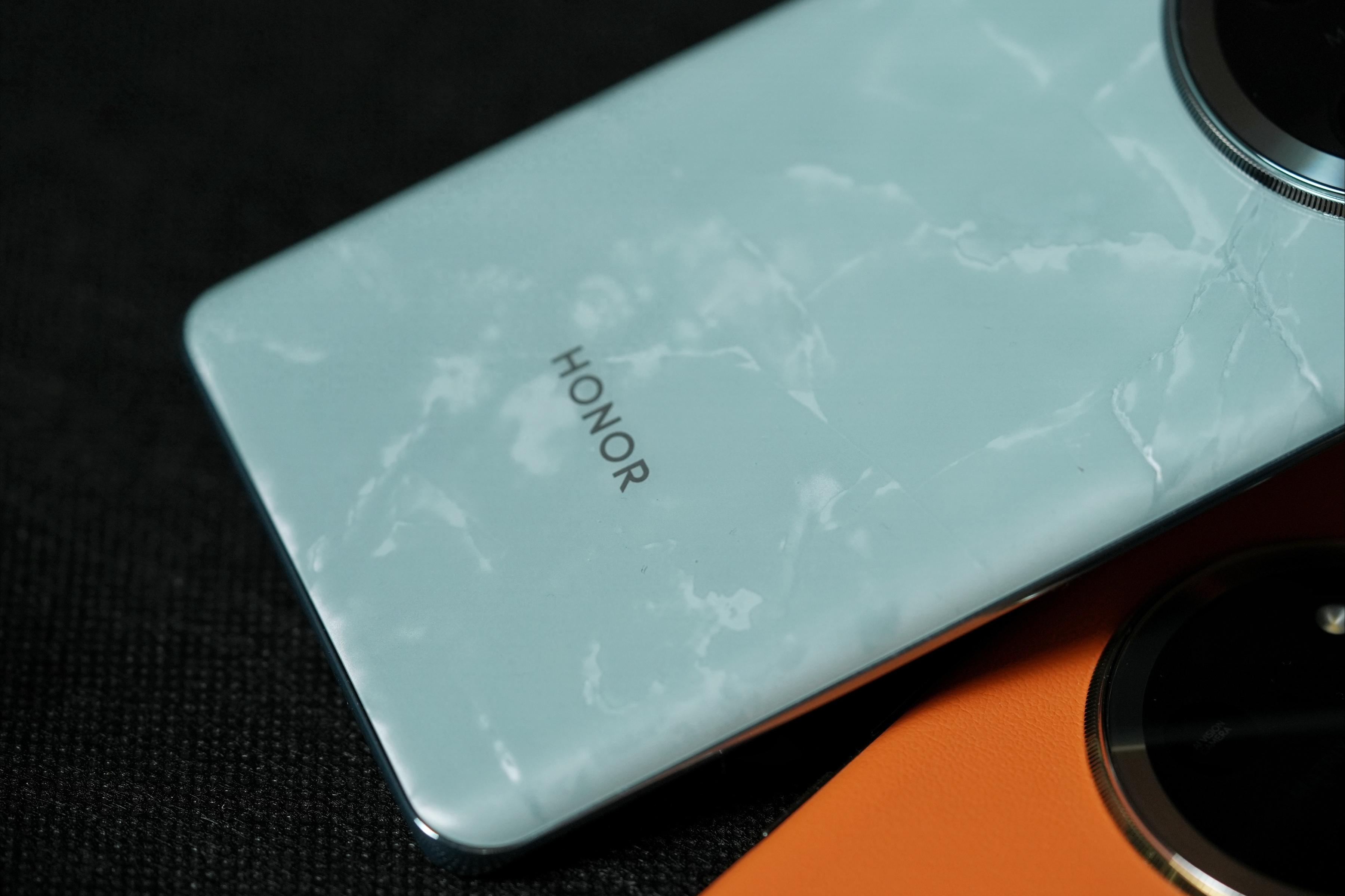 荣耀旗下“千元卷王”,3840HZ+2米抗摔+卫星通信,已跌至1026元