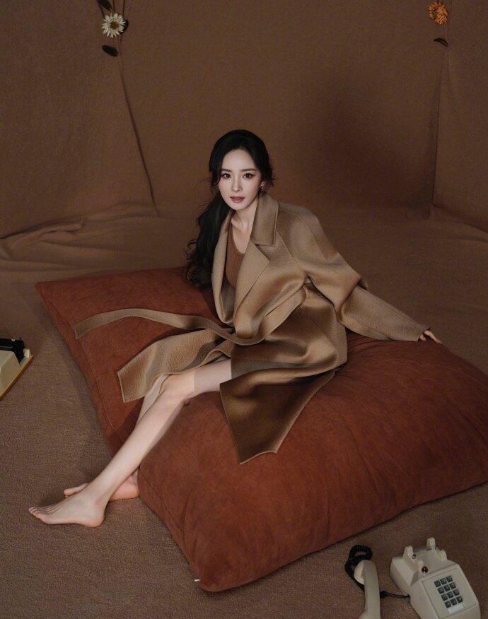 杨幂的身材管理直接满分！这也太顶了吧！