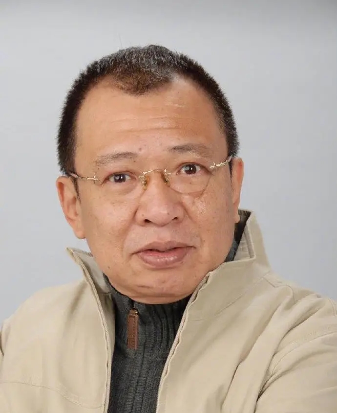 许绍雄出殡，众星相送：佘诗曼憔悴现身，林子祥满眼不舍