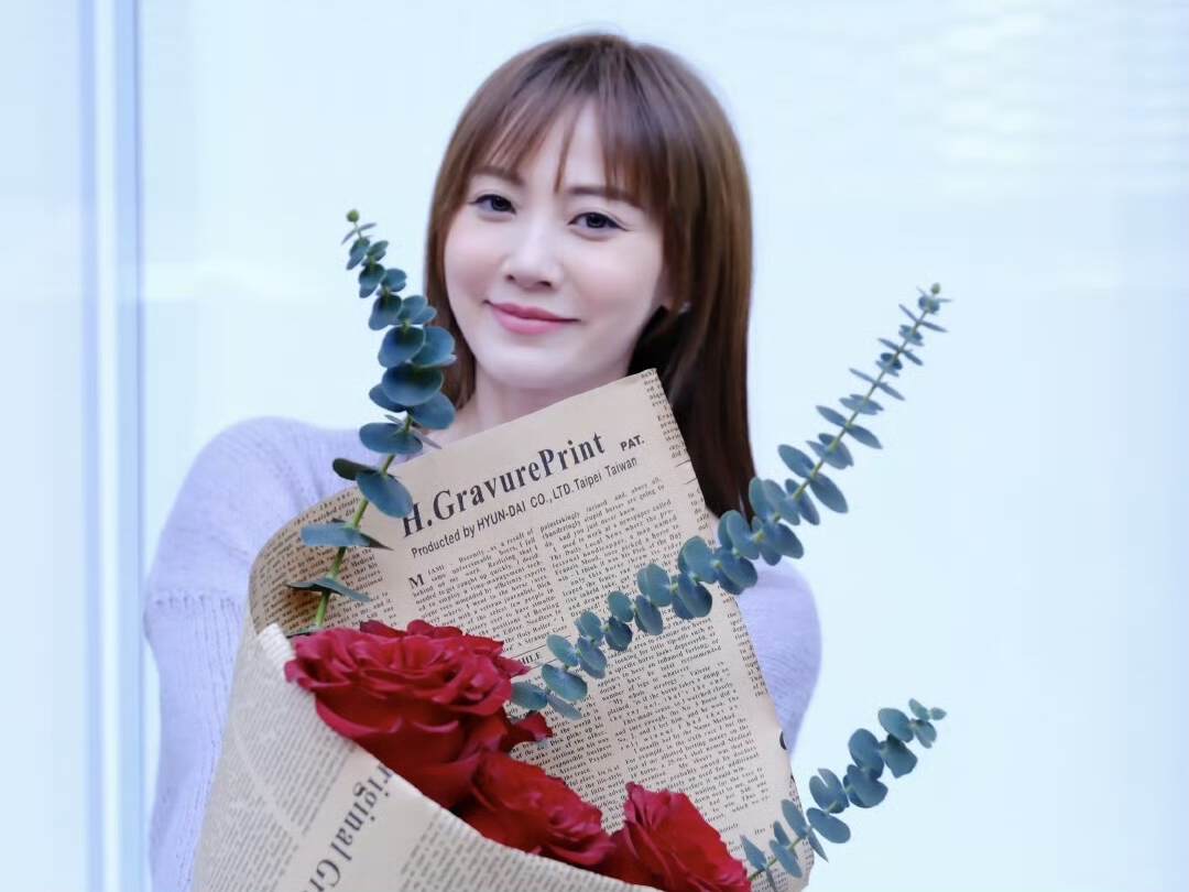 突发!知名港星刘松仁发文赞朱晨丽有潜质,内疚没有帮助她