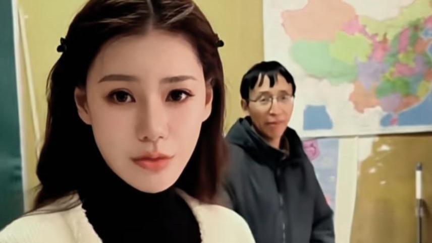 马筱梅近照曝光，代表汪小菲去小学做公益，和大S做公益差别很大