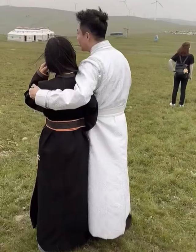 汪小菲都压不住儿子的语出惊人！大草原玩卡丁车射箭，比他爸还牛