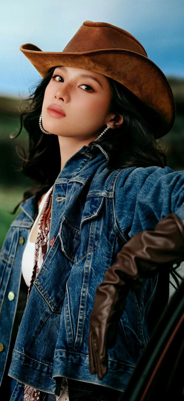张婧仪西部牛仔造型美的嘞，张婧仪高清壁纸