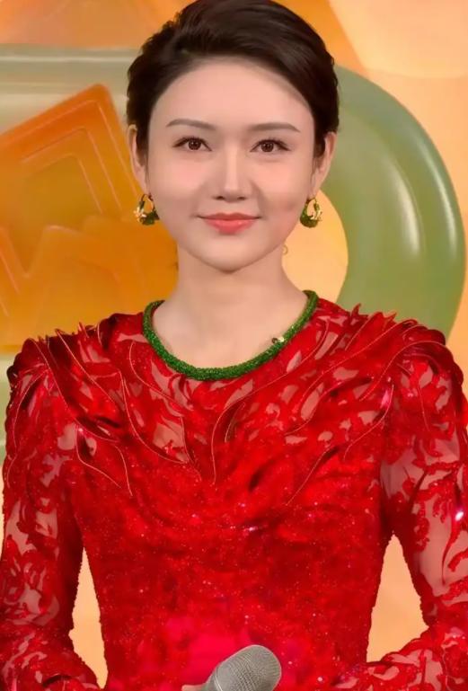 2026年春晚主持人官宣不到24小时,恶心一幕发生 尼格买提被骂惨了