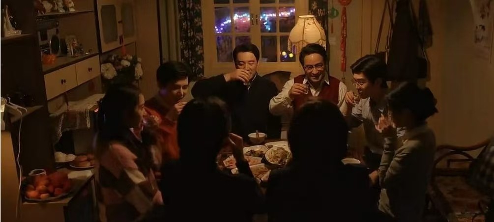 目光呆滞，台词生硬，蒋欣、童谣联手，也拯救不了他这个拖油瓶