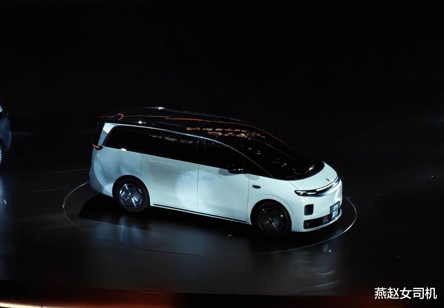 零跑D19、D99实车现身，旗舰SUV、MPV剑指100万辆目标