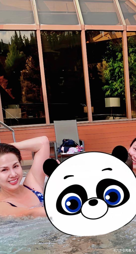 郑爽近照曝光星味全无，家中装修豪华惊现儿童玩具，日子并不可怜