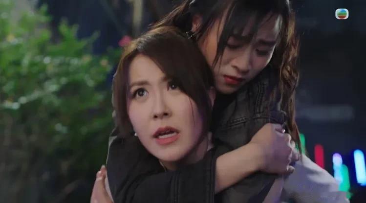 TVB花旦刘佩玥《巨塔之后》戴斯文眼镜,网友大赞:造型太绝了