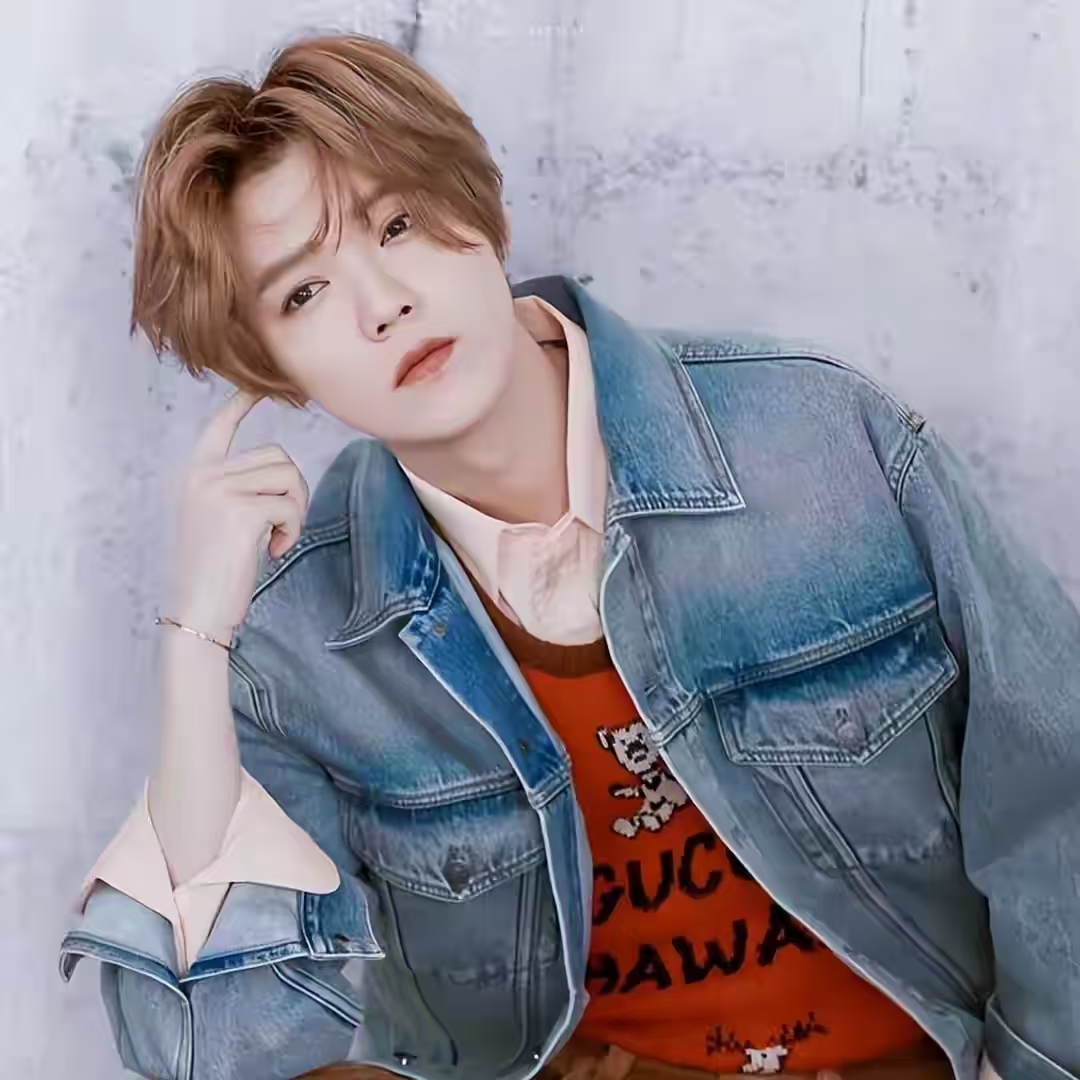 分手传闻8个月后，鹿晗关晓彤也没想到，两人的体面被女网红撕碎