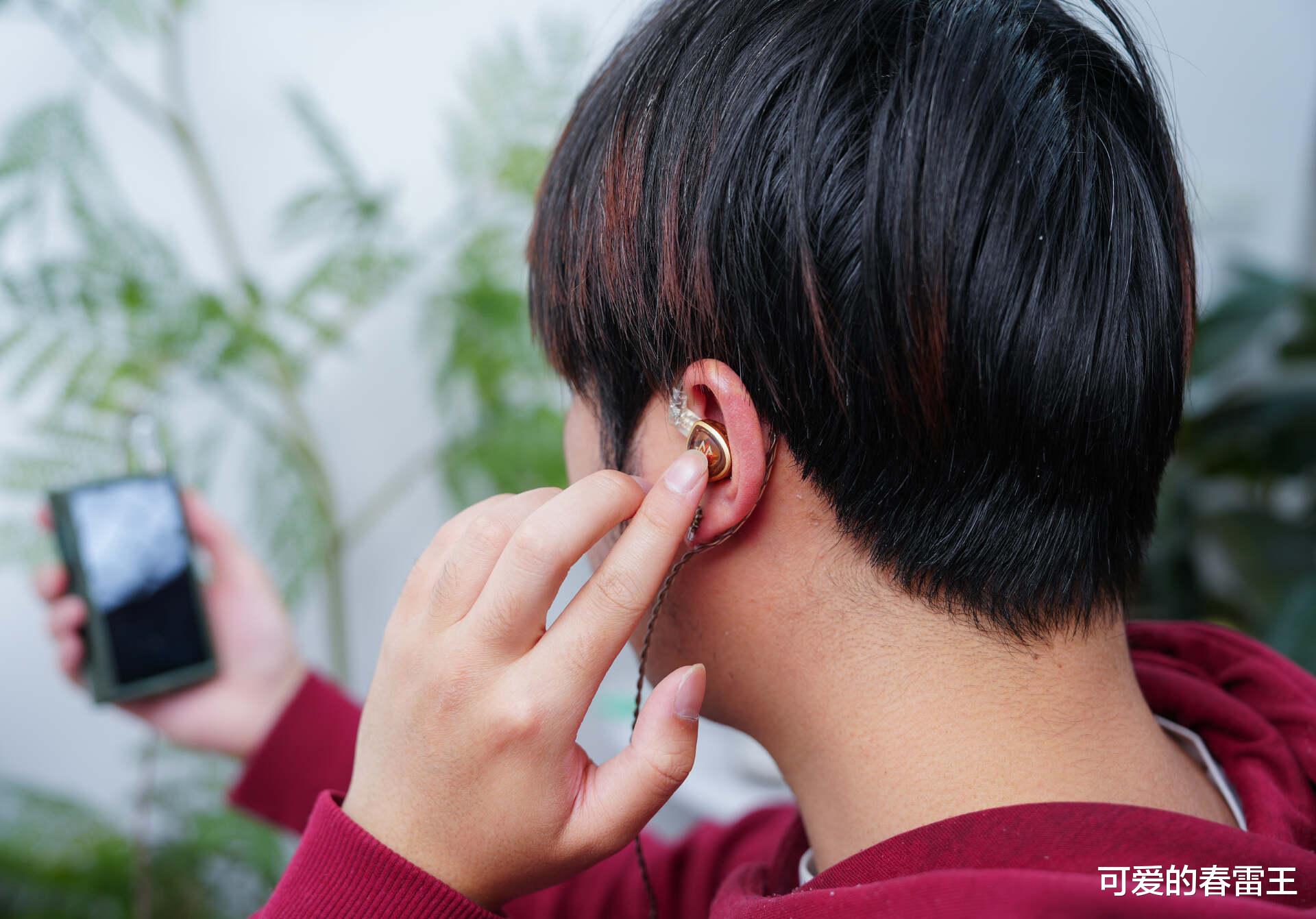 4.5g戴到耳朵怀孕！这复古耳机凭啥让烧友集体真香？