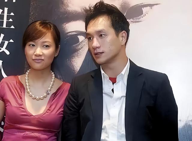 没想到，睡遍京圈、定居美国7年，丁克半辈子的徐静蕾成人生赢家