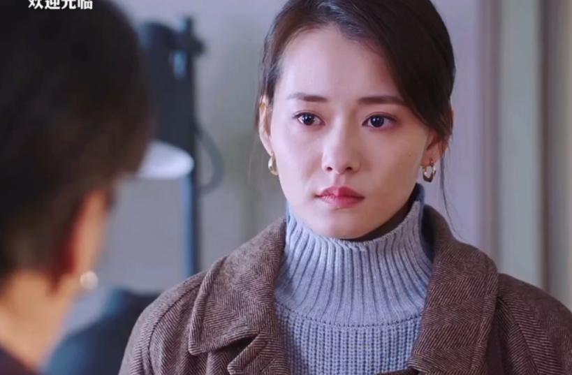 央视《灼灼韶华》开播，本是奔着热依扎去的，却被 36 岁女二惊艳了