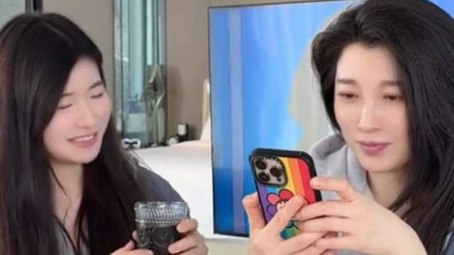 张棪琰离婚17年，与儿女住北京大别墅，空调房里穿着睡袍超享受