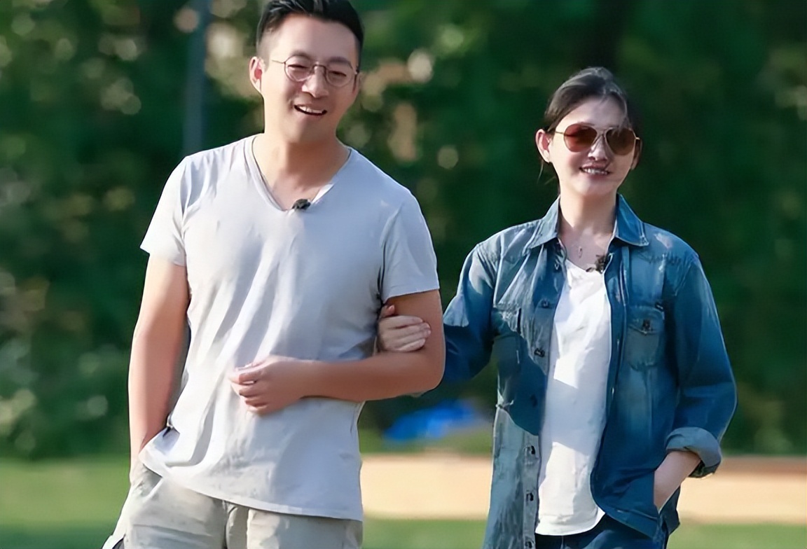 大S朋友圈曝光1周，汪小菲深夜失眠袒露心声，担心的事还是发生