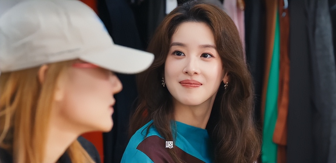 “婚变风波”仅10天，章泽天又官宣喜讯，让娱乐圈都要刮目相看了