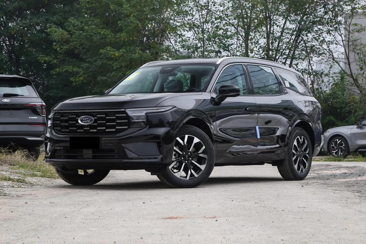 告别“油老虎”，5米长+两种7座，燃油/混动，油耗6.31L喝92粗粮