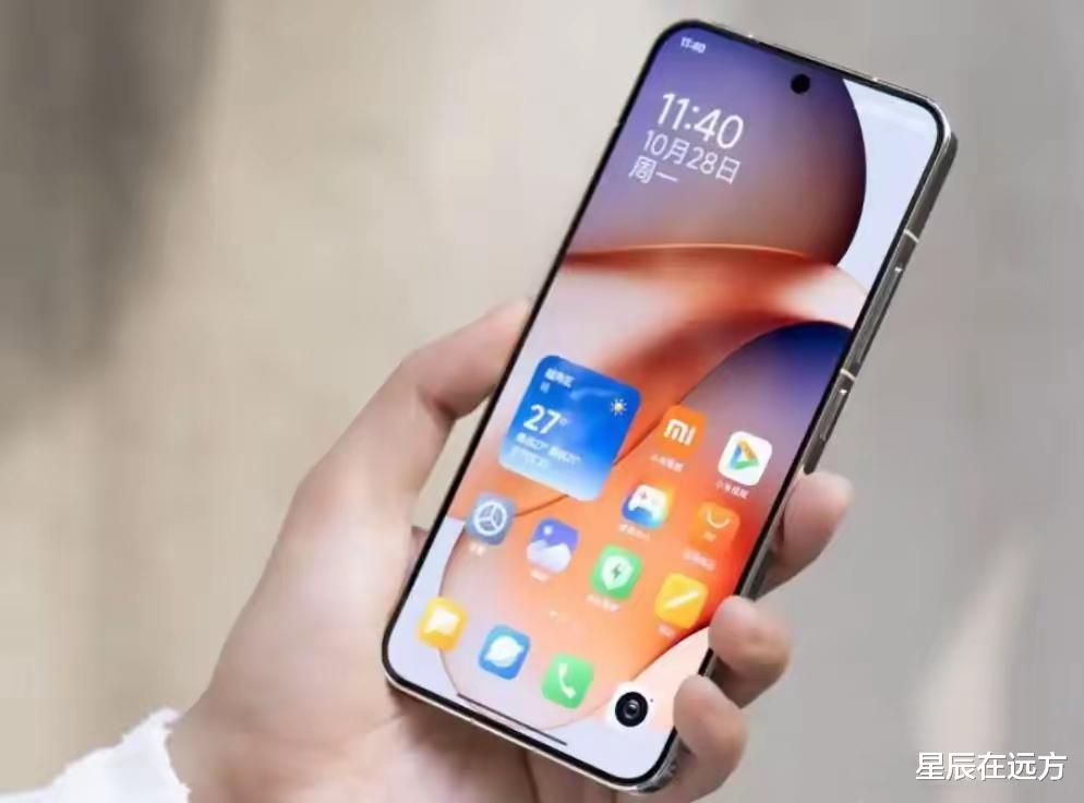 國產小屏手機大亂斗：從4499跌到3399！降價后的小米15還值得買嗎？