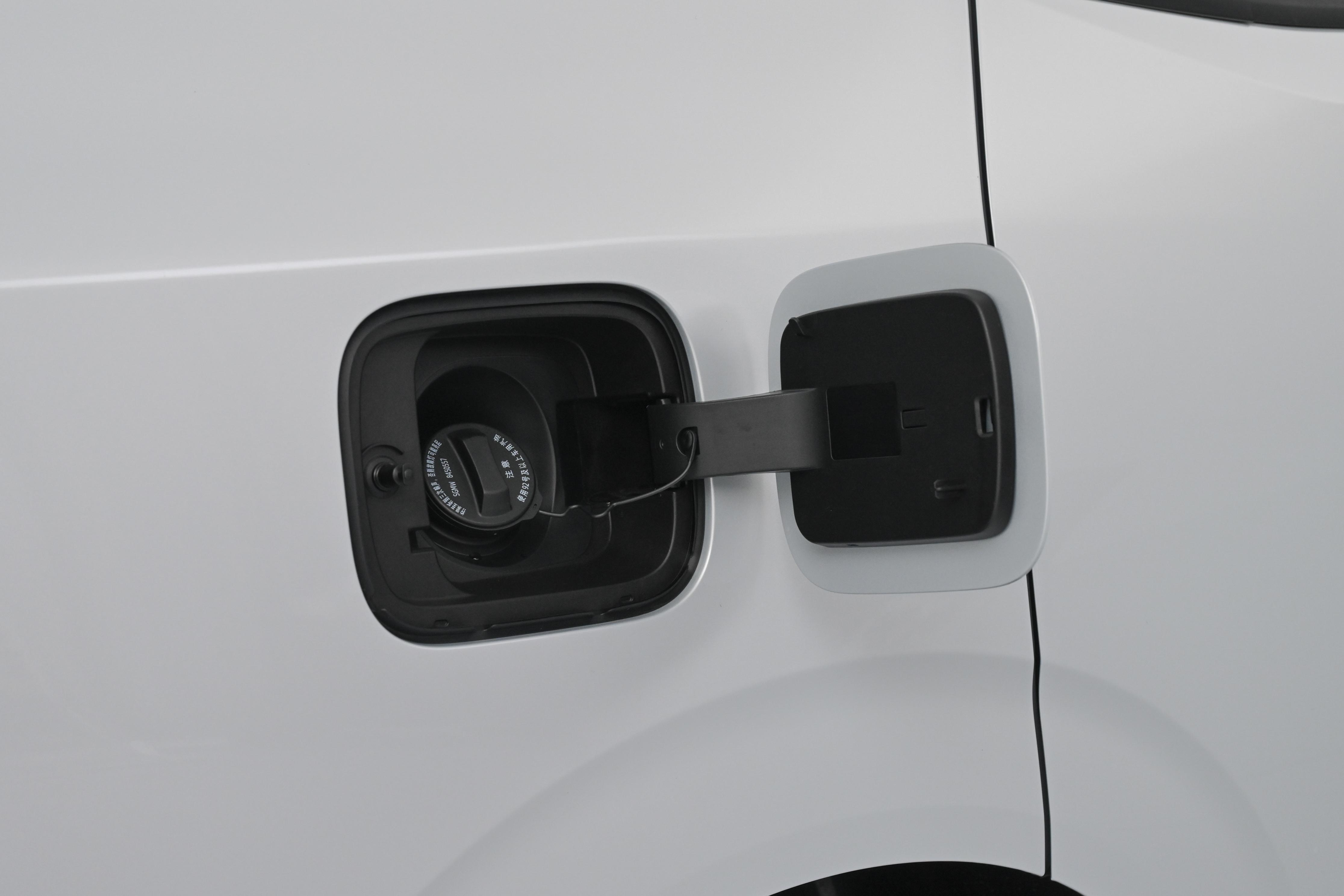 7座车选哪个？我试驾了星光730，能装、好开还省钱