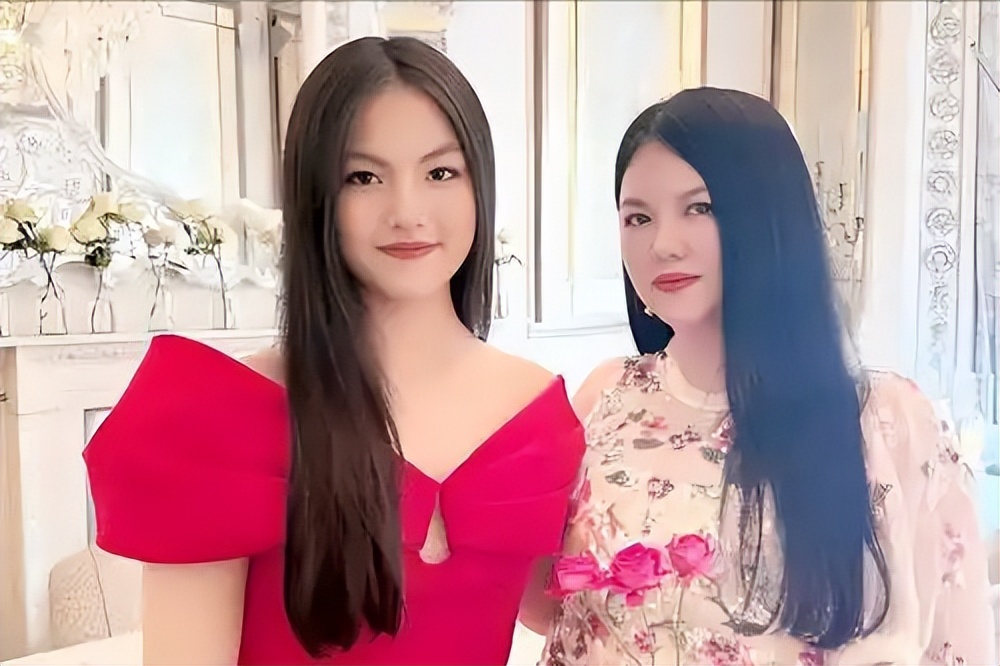 突发！李湘账号全面被封，猜测3方面原因，女儿王诗龄恐受牵连