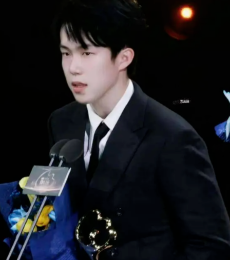 莎头划清界限了吗,王楚钦为何取关孙颖莎