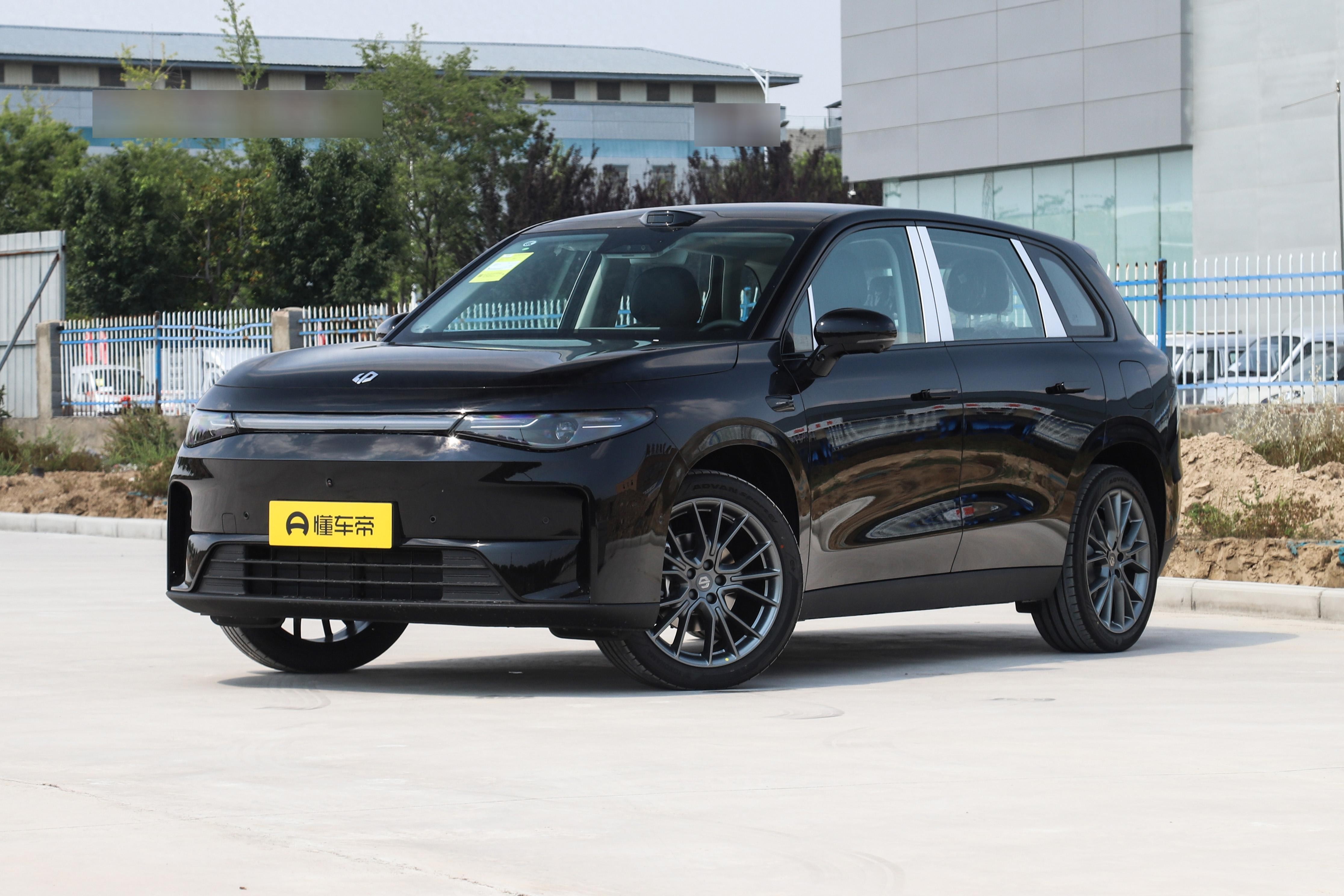 年底购车指南:零跑C10是13万级中型SUV“不易出错”的优解?