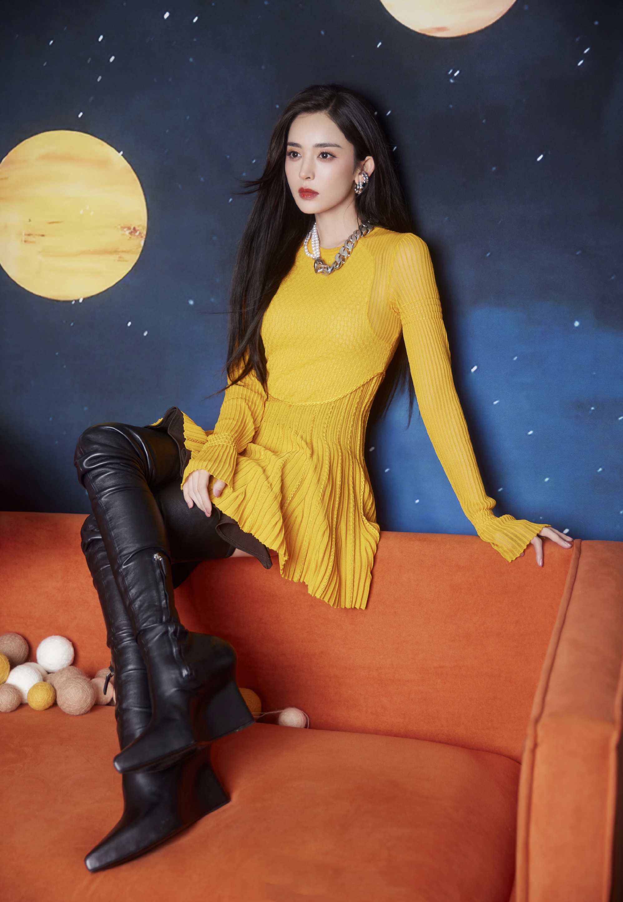 娜扎:在风格张力中绽放的时尚星芒