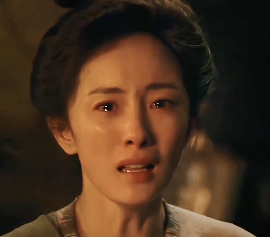 给2025年“进步最大7位女演员”排名，赵丽颖仅第2，第1实至名归